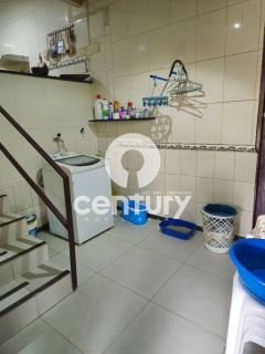 Casa Para Vender com 2 quartos sendo 1 suítes em Laranjeiras
