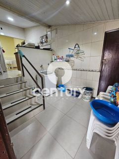 Casa Para Vender com 2 quartos sendo 1 suítes em Laranjeiras