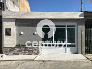 Casa Para Vender com 3 quartos 2 suítes no bairro Ponto Novo em Aracaju