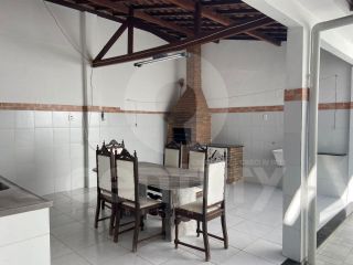 Casa à venda no bairro Suíssa