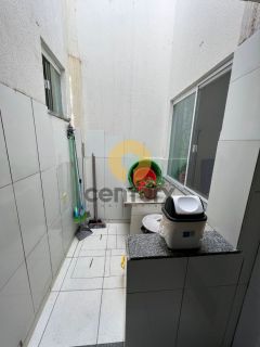 Sobrado à venda no bairro Farolândia