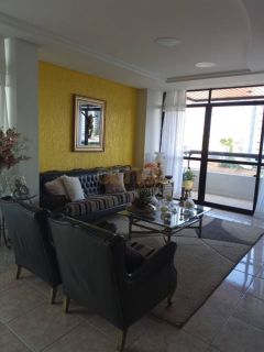 Apartamento no 2º andar do Edifício Santa Ana