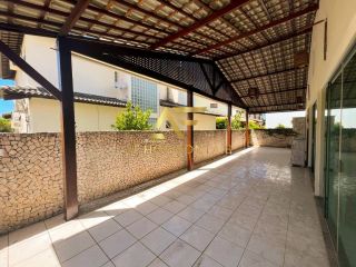 Casa térrea no Condomínio Melício Machado, com 3 quartos (1 suíte / 2 semi-suítes), na Aruana.