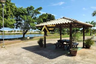 Casa térrea no Condomínio Melício Machado, com 3 quartos (1 suíte / 2 semi-suítes), na Aruana.