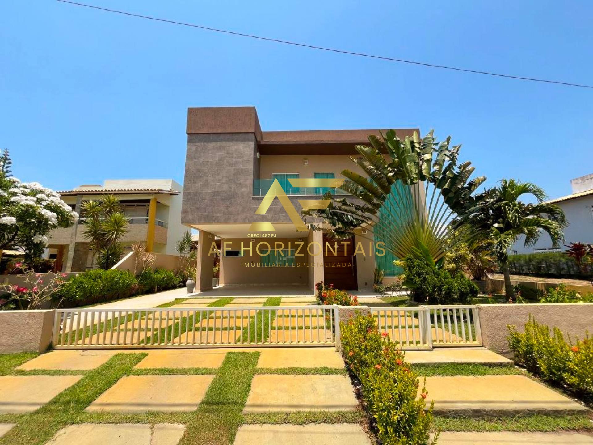 Casa com piscina no Condomínio Praias do Sul 1 (Mosqueiro), com 4 quartos (3 suítes com varanda).