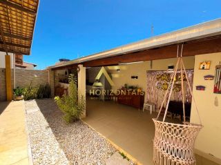 Casa no condomínio Summerville, Aruana, com 3 quartos (1 suíte), mais DCE.