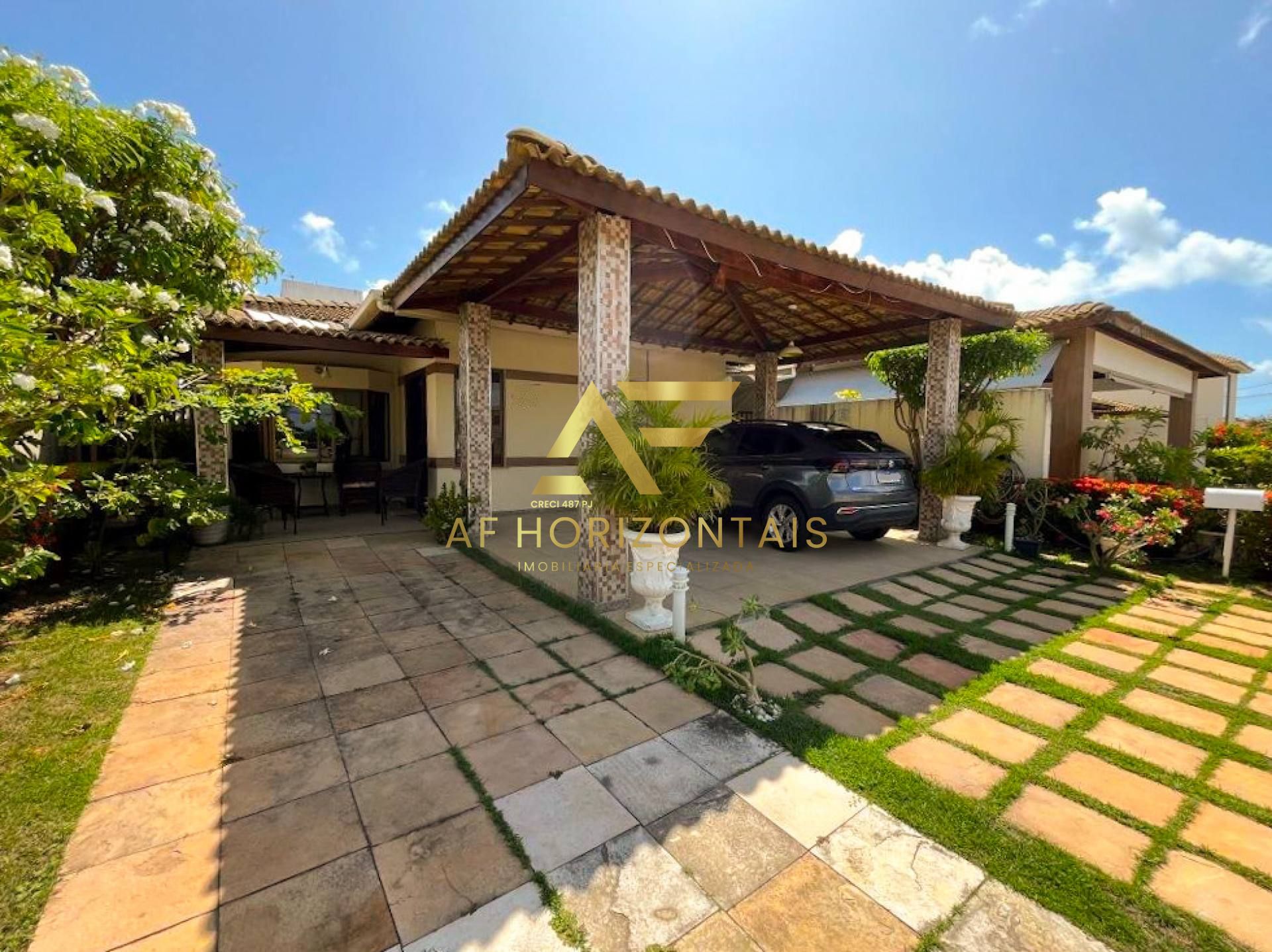 Casa térrea no Condomínio Alamedas do Sol (Aruana).