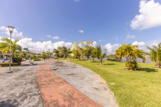Lote em frente ao lago no Condomínio Melício Machado, Aruana (15x30 m²).