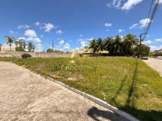 Lote em frente ao lago no Condomínio Melício Machado, Aruana (15x30 m²).