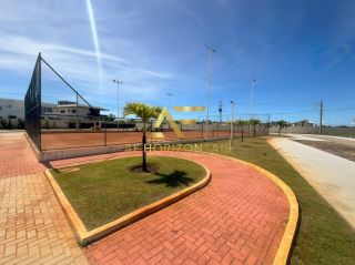 Lote de esquina no Condomínio Atlantic Blue (Aruana), com 465 m².