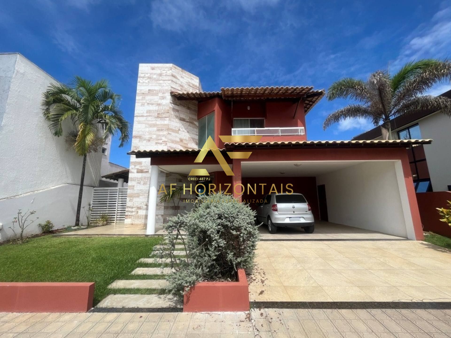 Casa com piscina no Condomínio Portal do Sol (Mosqueiro), com 4 quartos (3 suítes).