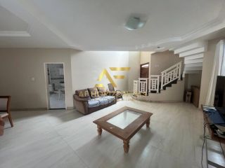 Casa com piscina no Condomínio Portal do Sol (Mosqueiro), com 4 quartos (3 suítes).