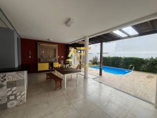 Casa com piscina no Condomínio Portal do Sol (Mosqueiro), com 4 quartos (3 suítes).