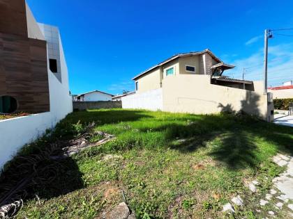 Lote no Condomínio Rota do Sol (250 m²), na Aruana.