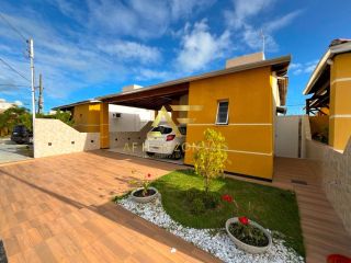 Casa no Condomínio Summerville Residence (Aruana), com 3 quartos e DCE.