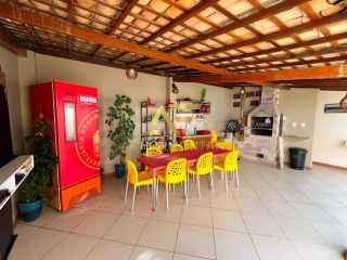 Casa no Condomínio Summerville Residence (Aruana), com 3 quartos e DCE.