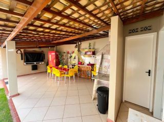 Casa no Condomínio Summerville Residence (Aruana), com 3 quartos e DCE.