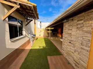 Casa no Condomínio Summerville Residence (Aruana), com 3 quartos e DCE.