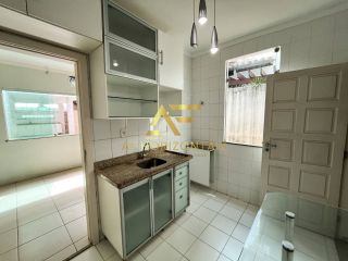 Casa com piscina no Condomínio São Lourenço (Aruana), com 3 quartos, sendo 1 suíte.