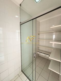Casa com piscina no Condomínio São Lourenço (Aruana), com 3 quartos, sendo 1 suíte.