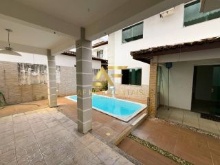 Casa com piscina no Condomínio São Lourenço (Aruana), com 3 quartos, sendo 1 suíte.
