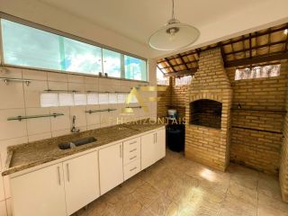 Casa com piscina no Condomínio São Lourenço (Aruana), com 3 quartos, sendo 1 suíte.