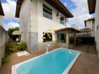 Casa com piscina no Condomínio São Lourenço (Aruana), com 3 quartos, sendo 1 suíte.