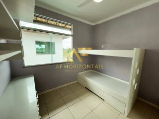 Casa com piscina no Condomínio São Lourenço (Aruana), com 3 quartos, sendo 1 suíte.