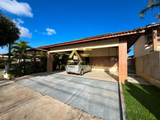 Casa no condomínio Alamedas do Sol, com 3 quartos (1 suíte), e sistema de energia solar.