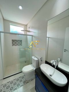 Casa no condomínio Reserva Aruanã, com 4 quartos (3 suítes).