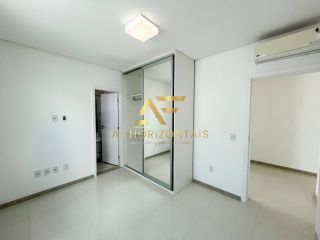 Casa no condomínio Reserva Aruanã, com 4 quartos (3 suítes).