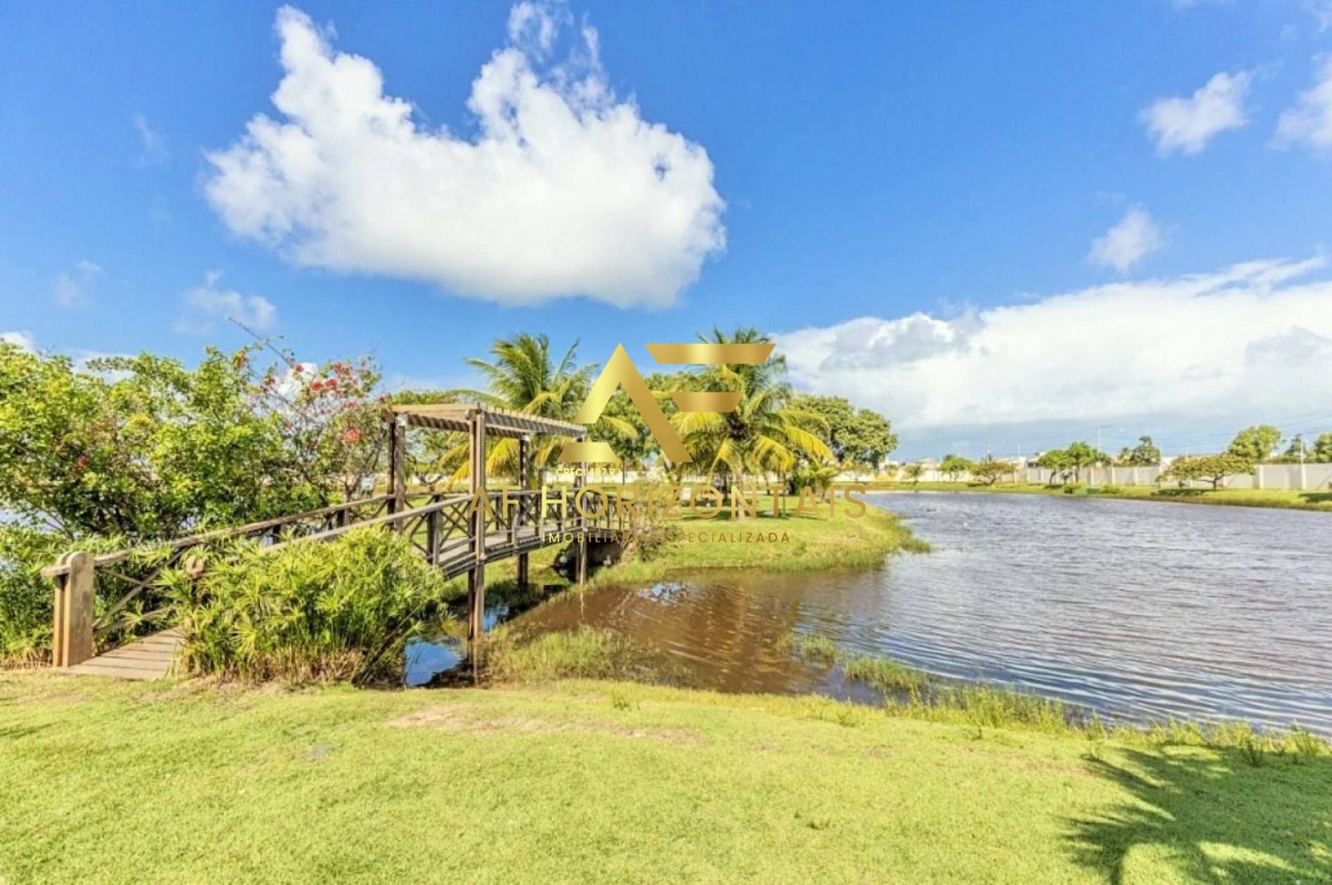 Lote no Condomínio Melício Machado (Aruana), medindo 348 m² (12x29).