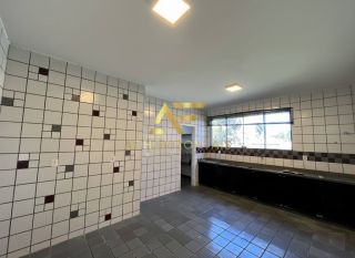 Casa espaçosa, com ampla área externa (2 lotes), no Condomínio Praias do Sul 1.