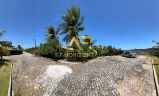 Casa espaçosa, com ampla área externa (2 lotes), no Condomínio Praias do Sul 1.