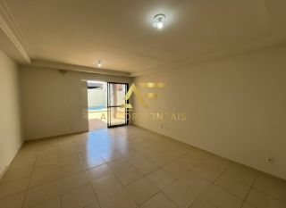 Casa térrea com piscina no Condomínio Alamedas do Sol, Aruana.