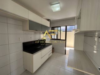 Casa térrea com piscina no Condomínio Alamedas do Sol, Aruana.