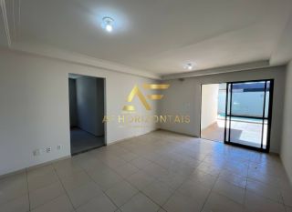 Casa térrea com piscina no Condomínio Alamedas do Sol, Aruana.