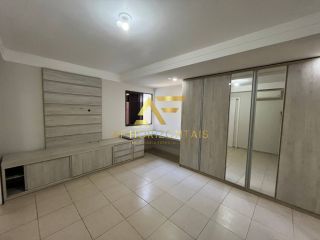 Casa térrea com piscina no Condomínio Alamedas do Sol, Aruana.