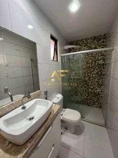 Casa térrea com piscina no Condomínio Alamedas do Sol, Aruana.