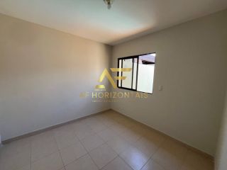 Casa térrea com piscina no Condomínio Alamedas do Sol, Aruana.