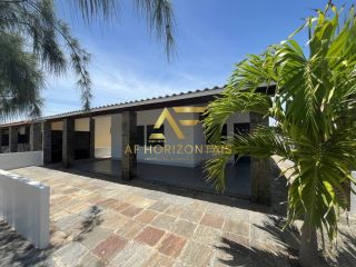 Casa no Condomínio Riviera Delmar (frente mar), com 3 quartos, sendo 2 suítes.