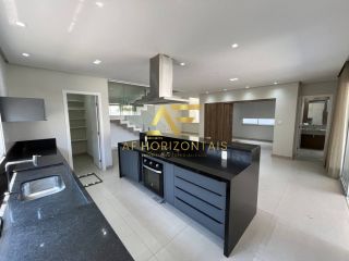 Casa no Condomínio Reserva Aimoré, com 4 quartos (3 suítes).