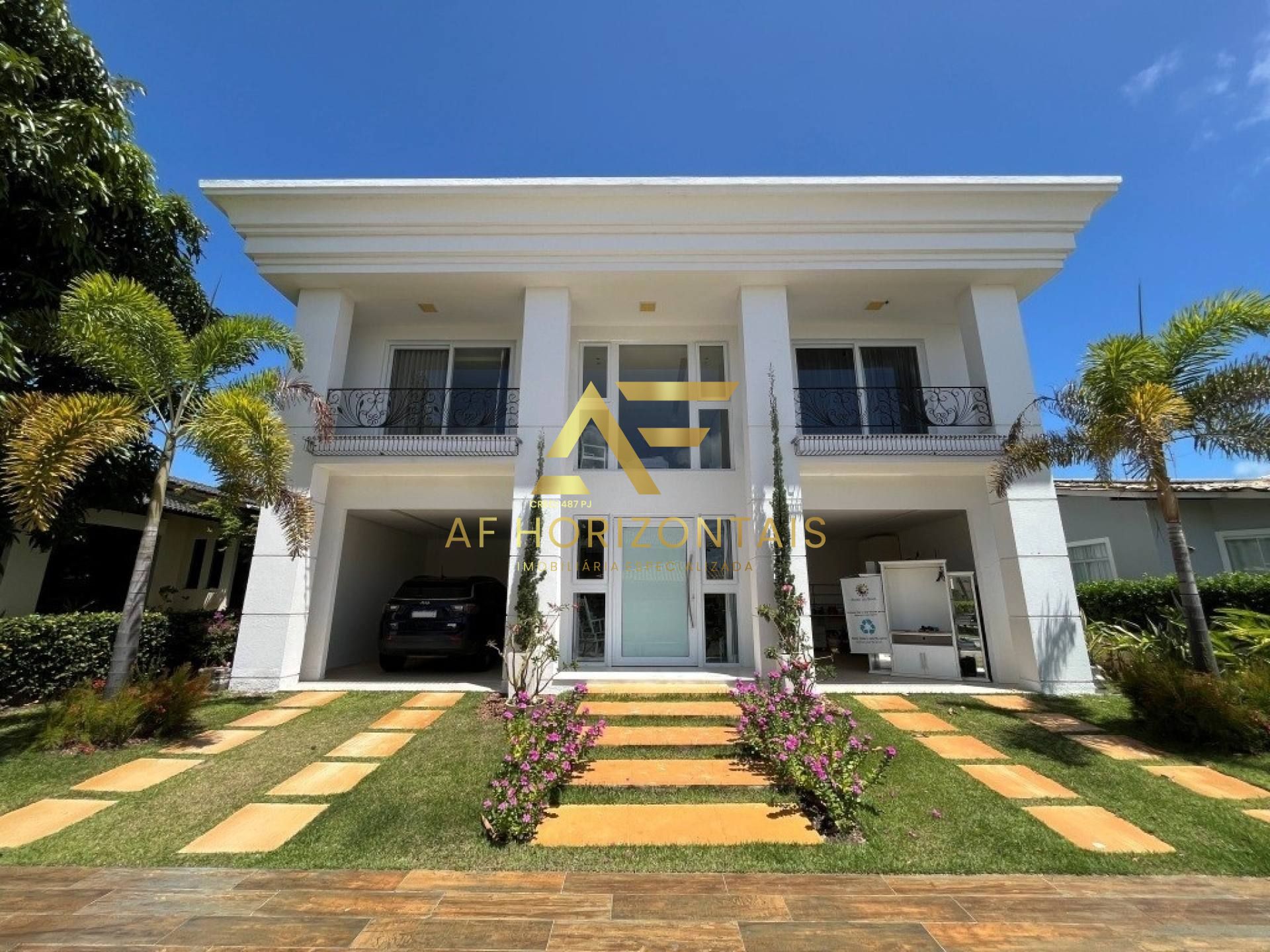 Casa imponente no Condomínio Melício Machado, com 4 quartos (3 suítes).