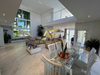 Casa imponente no Condomínio Melício Machado, com 4 quartos (3 suítes).