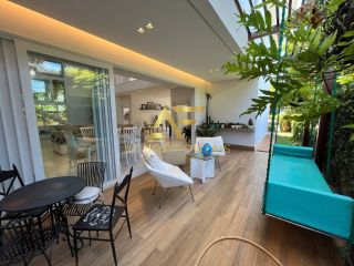 Casa imponente no Condomínio Melício Machado, com 4 quartos (3 suítes).