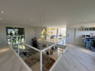 Casa imponente no Condomínio Melício Machado, com 4 quartos (3 suítes).