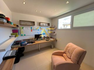 Casa imponente no Condomínio Melício Machado, com 4 quartos (3 suítes).