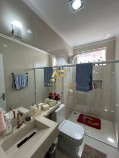 Casa com piscina no Condomínio Melício Machado, Aruana, com 3 quartos (2 suítes).