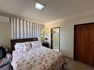 Casa com piscina no Condomínio Melício Machado, Aruana, com 3 quartos (2 suítes).