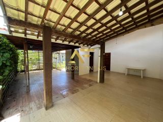 Casa no Condomínio Riviera Del Mar (em frente ao mar), porteira fechada, 3 quartos (1 suíte).